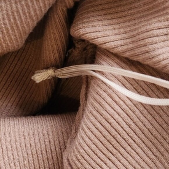 Aritzia Wilfred Croquid Off The Shoulder Merino Wool Blend Sweater Sz XS-M - Picture 12 of 12